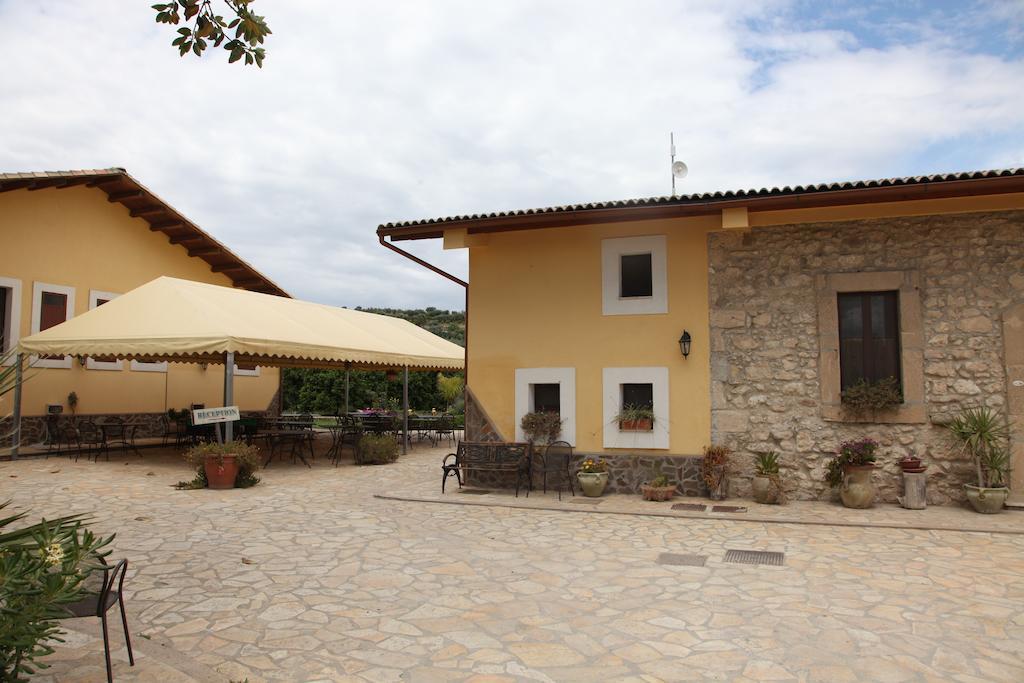 Il Giardino Del Sole Villa Agnone Bagni Eksteriør bilde