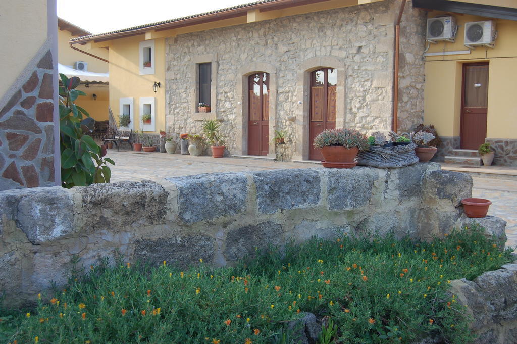 Il Giardino Del Sole Villa Agnone Bagni Eksteriør bilde