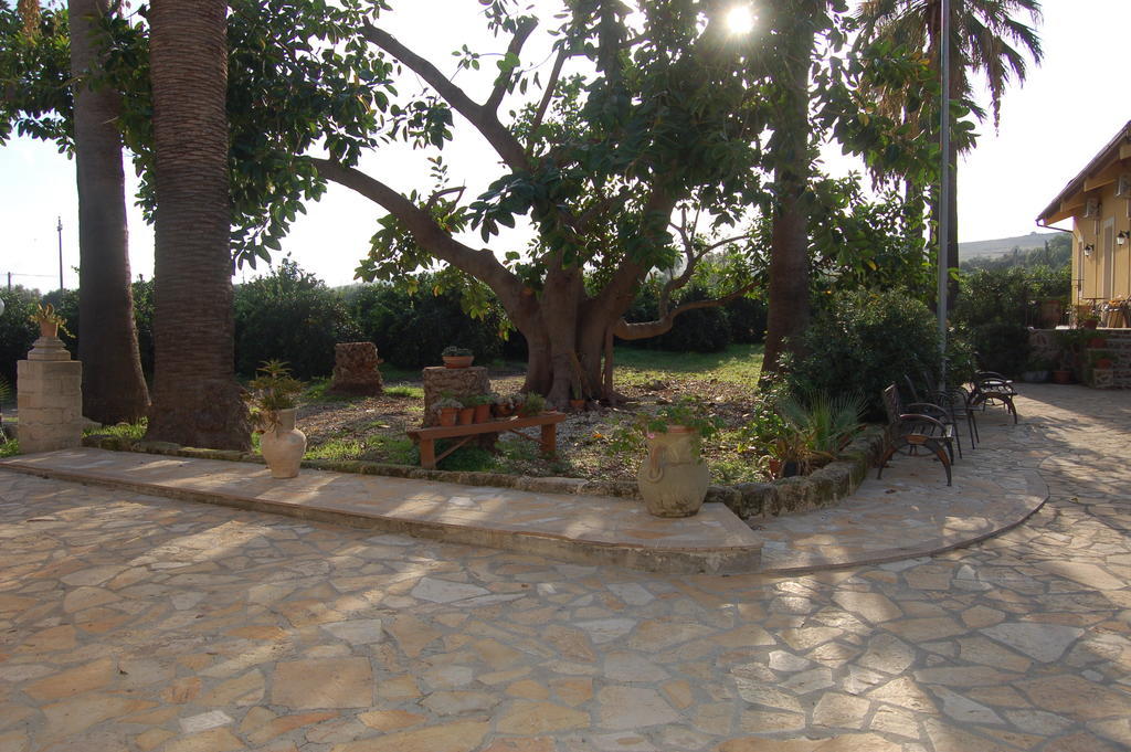 Il Giardino Del Sole Villa Agnone Bagni Eksteriør bilde