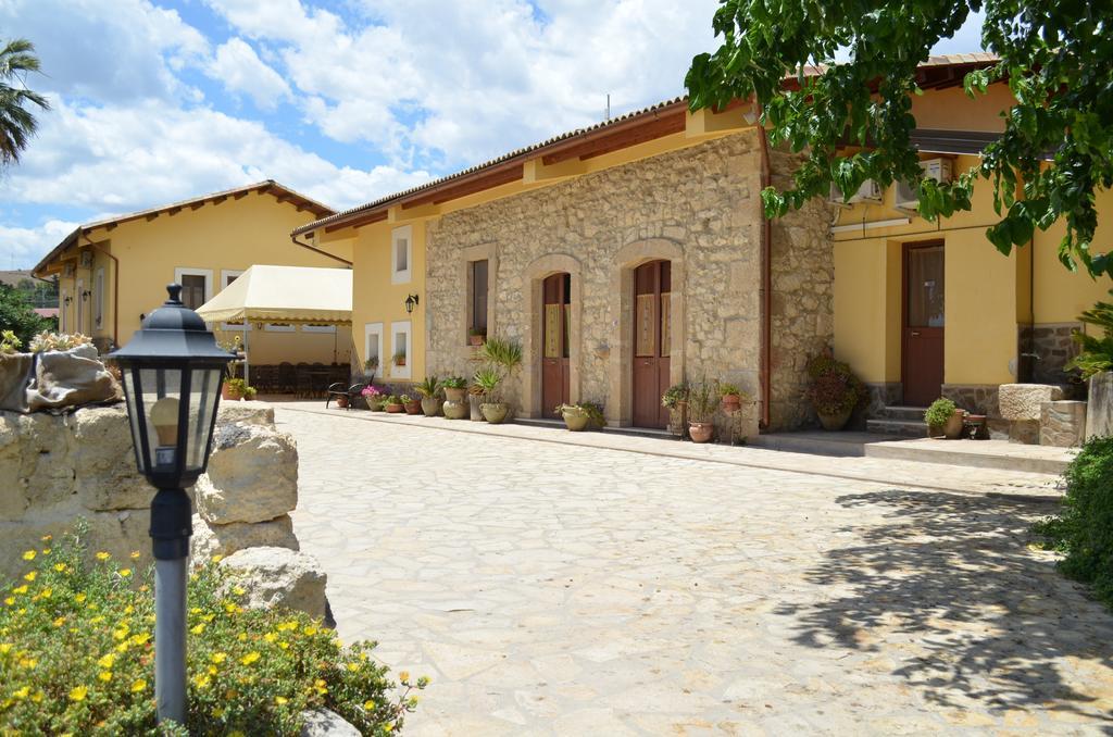 Il Giardino Del Sole Villa Agnone Bagni Eksteriør bilde
