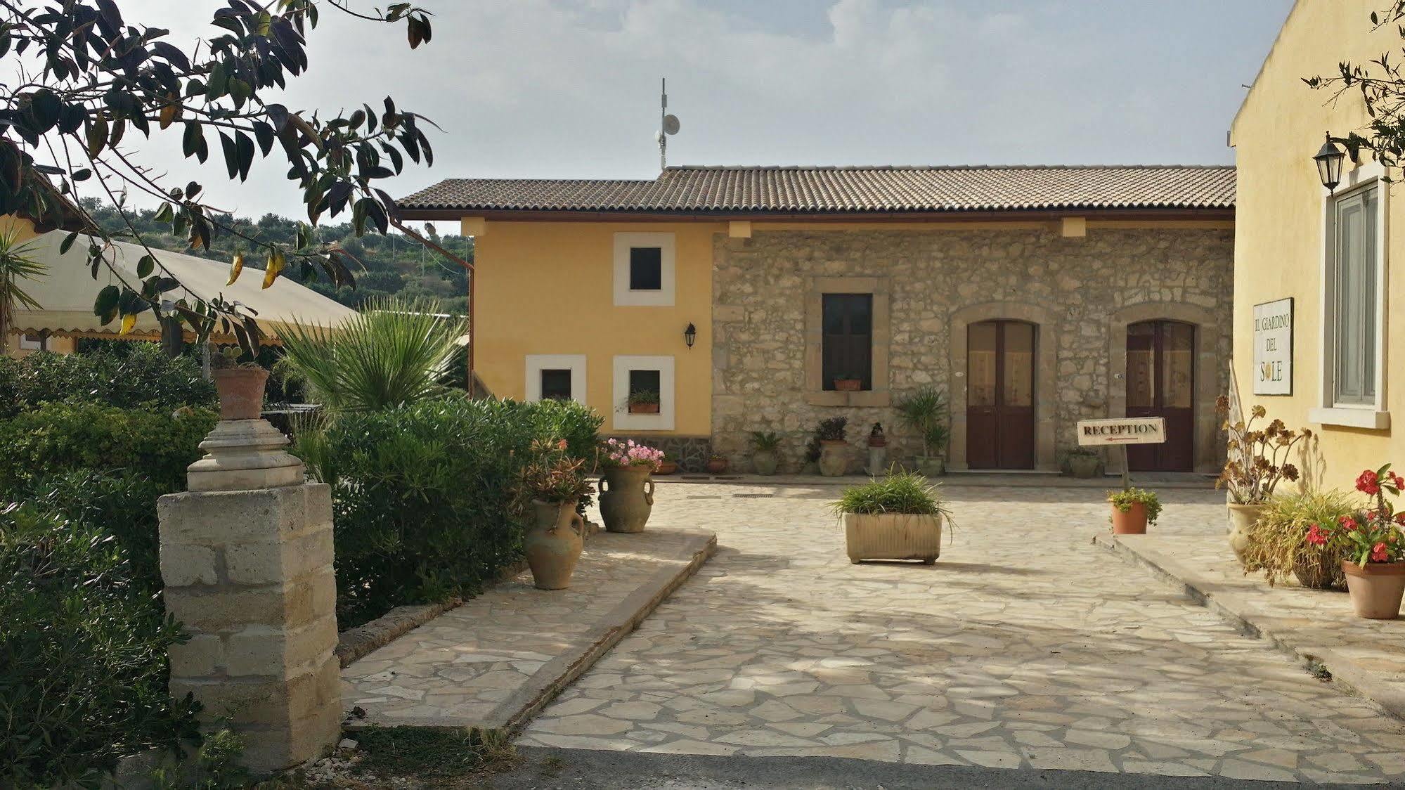 Il Giardino Del Sole Villa Agnone Bagni Eksteriør bilde